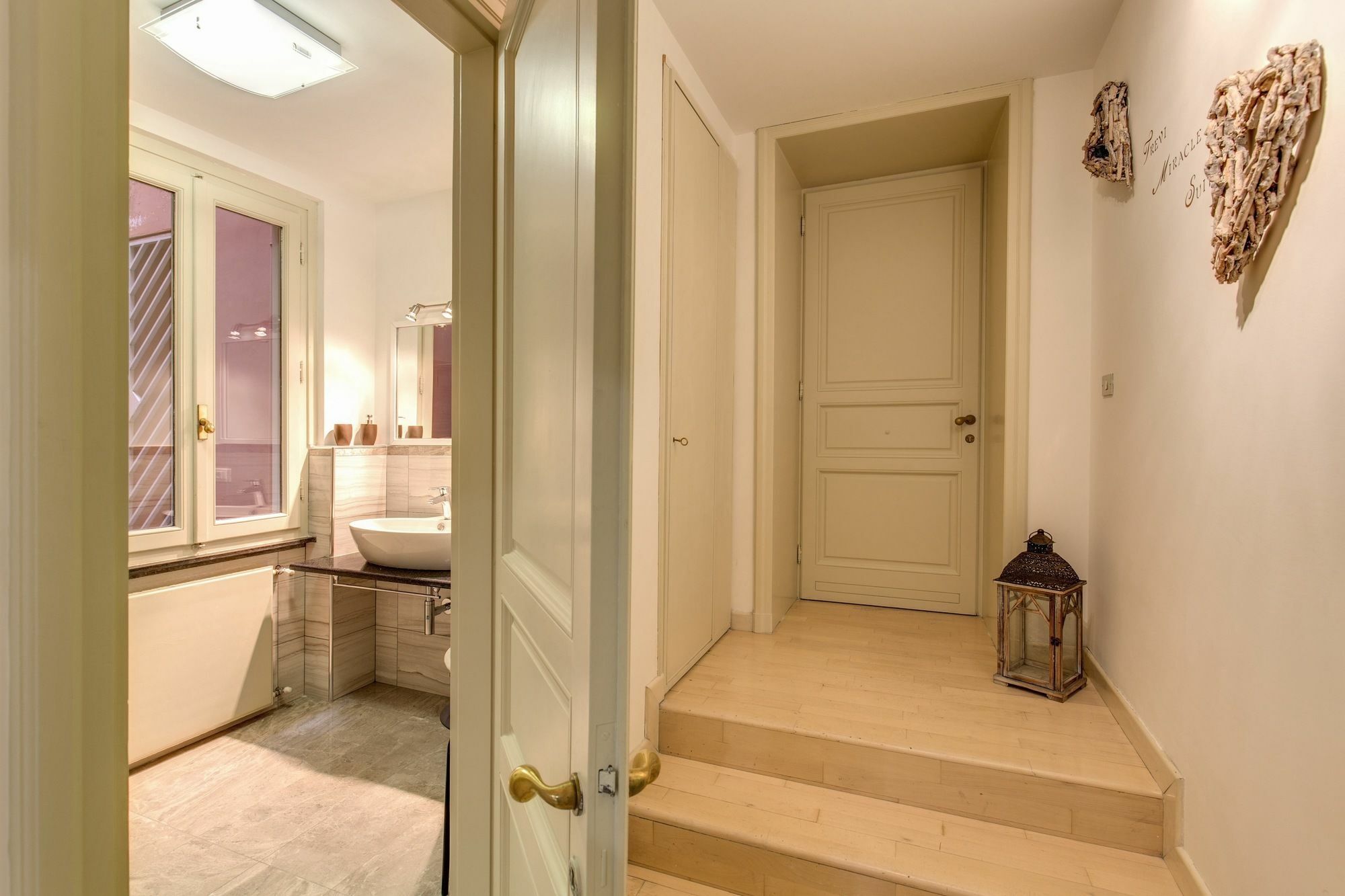 Trevi Miracle Suite Rome Exterior photo